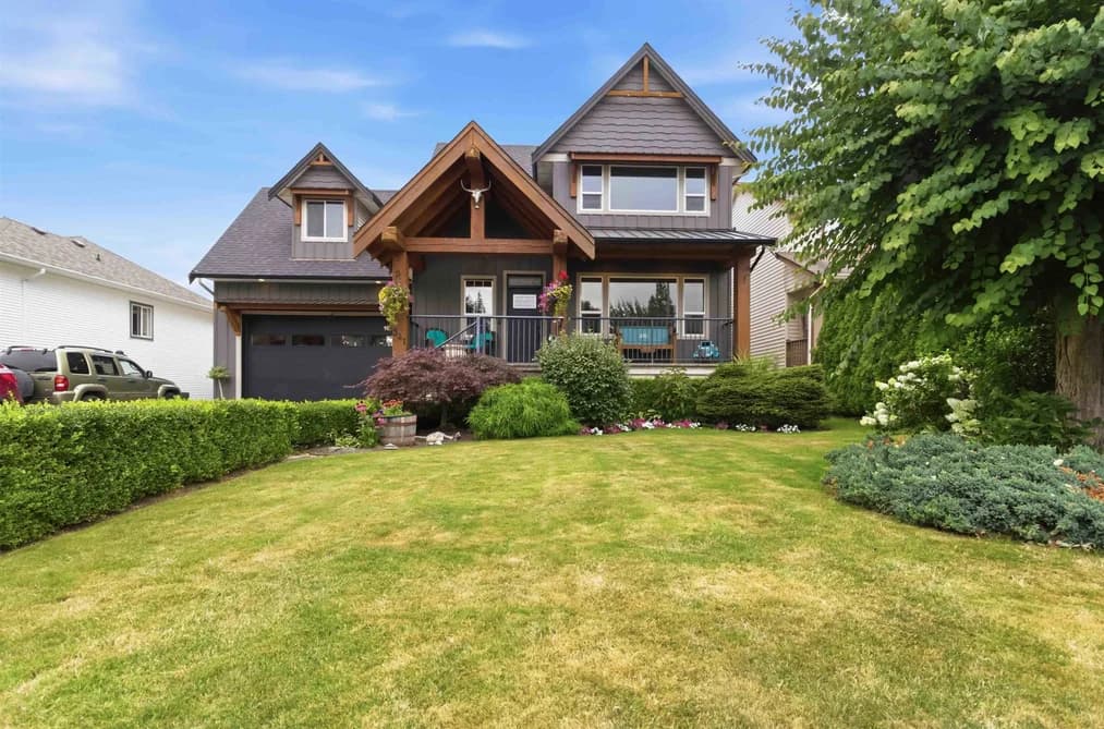 341 CHESTNUT AVENUE, Harrison Hot Springs, BC — Residential for Sale - Main Photo