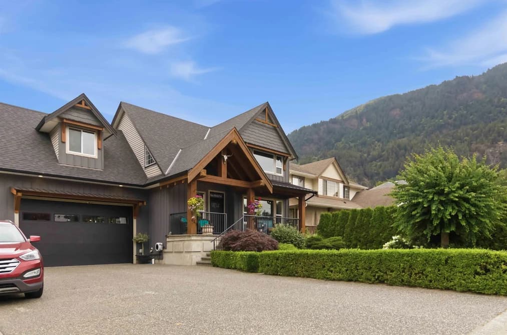 341 CHESTNUT AVENUE, Harrison Hot Springs, BC — Residential for Sale - Photo 2