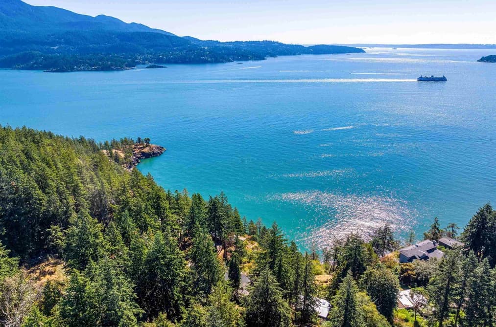 341 ROBINSON ROAD, Bowen Island, BC — Residential for Sale - Photo 2