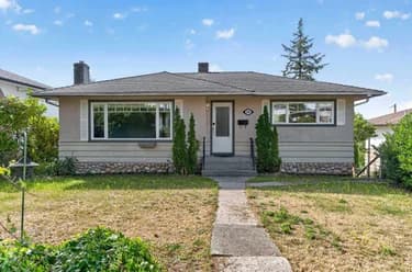 House for sale at 341 W 24th Street North Vancouver British Columbia - MLS: R3161869