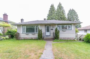 House for sale at 341 W 24th Street North Vancouver British Columbia - MLS: R3114867