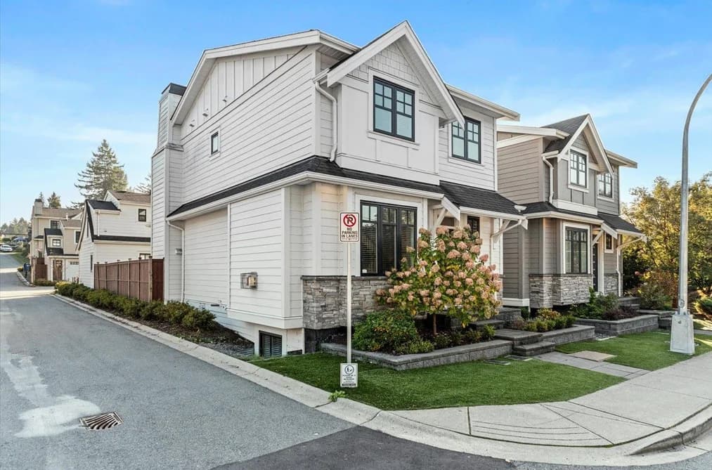 34110 LARCH STREET, Abbotsford, BC — Residential for Sale - Photo 2