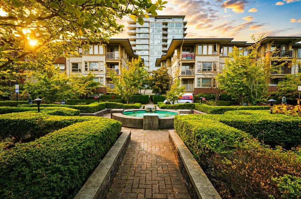3415 5119 GARDEN CITY ROAD, Richmond, BC — Residential for Sale - Photo 2