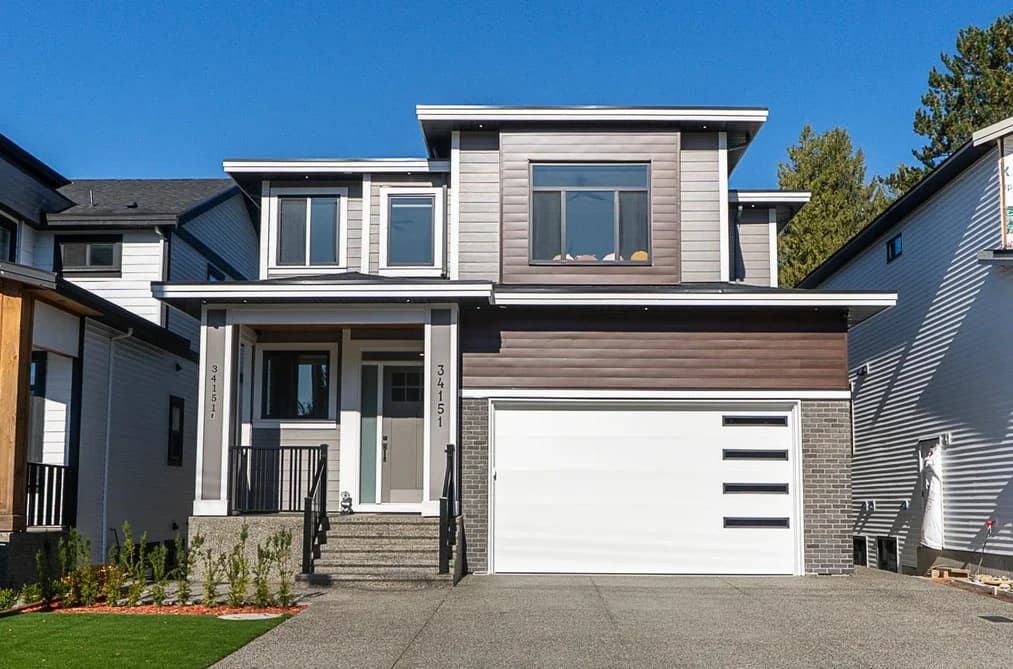 34151 Larch Street, Abbotsford, BC - House for Sale - Main Photo 34151 Larch Street, Abbotsford, BC - House for Sale - Main Photo