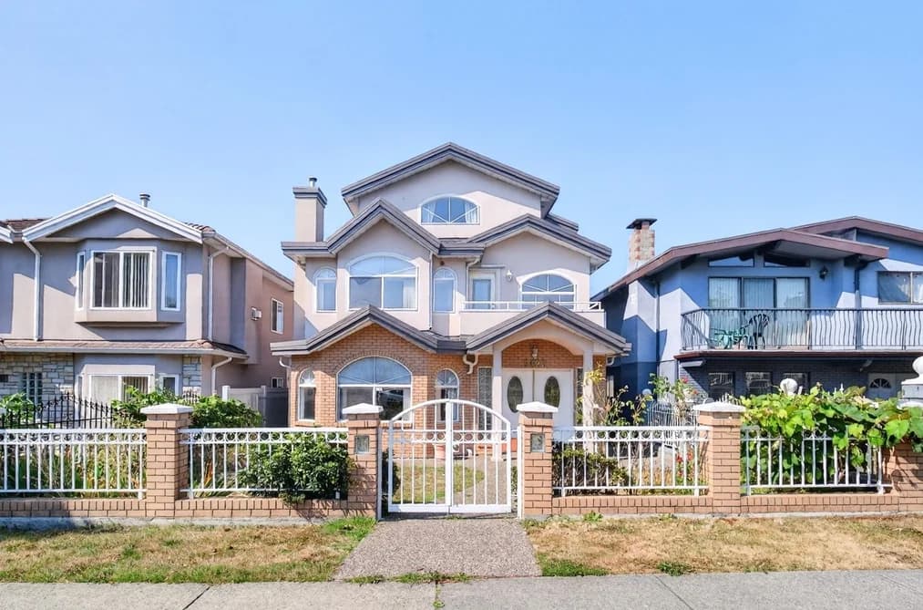 3423 E 24TH AVENUE, Vancouver, BC — Residential for Sale - Photo 2