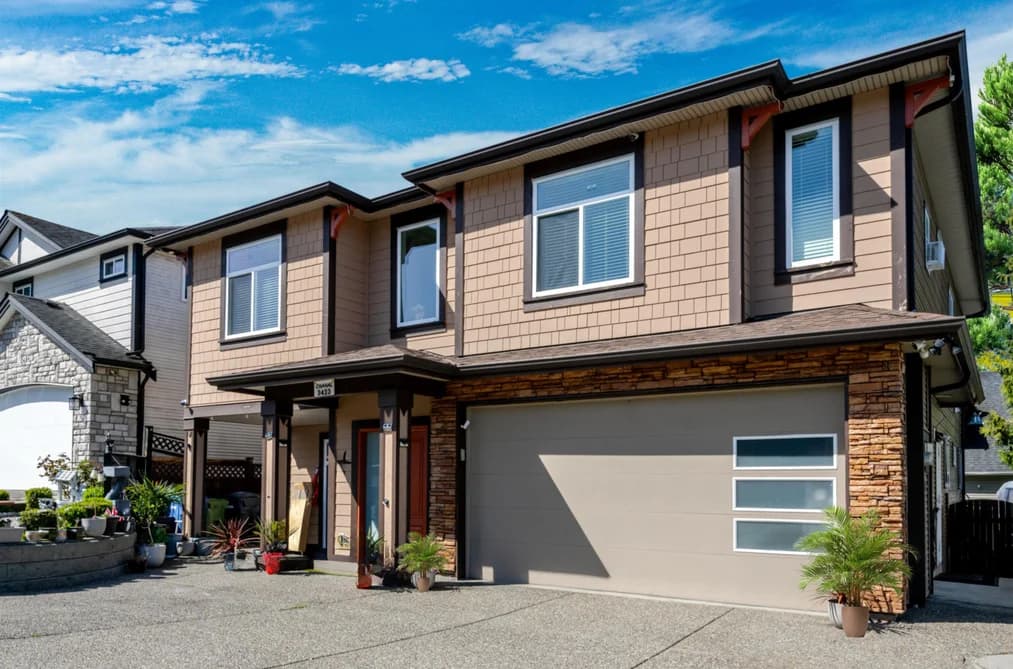 3423 HAZELWOOD PLACE, Abbotsford, BC — Residential for Sale - Main Photo