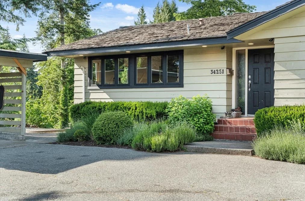 34251 GEORGE FERGUSON WAY, Abbotsford, BC — Residential for Sale - Photo 2