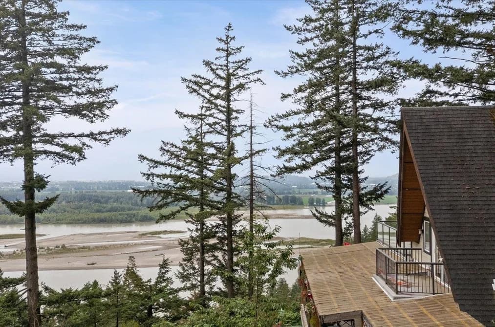 3429 LOUGHEED HIGHWAY, Agassiz, BC — Residential for Sale - Photo 2