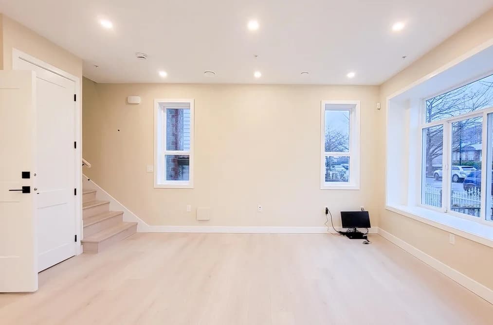3431 E 23RD AVENUE, Vancouver, BC — Residential for Sale - Photo 2