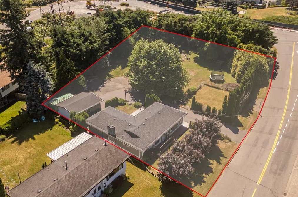 34348 LABURNUM AVENUE, Abbotsford, BC — Residential for Sale - Photo 2