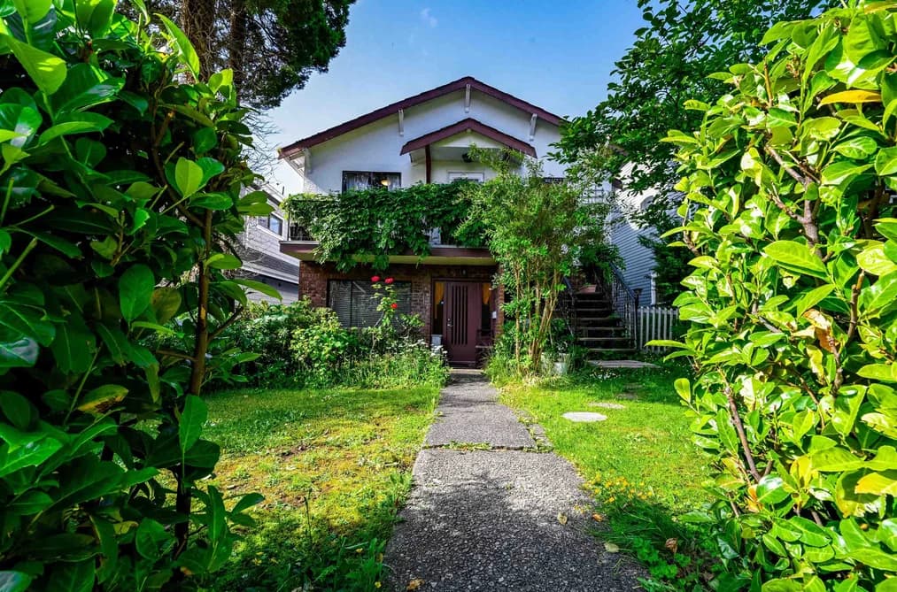 3439 DUNDAS STREET, Vancouver, BC — Residential for Sale - Main Photo