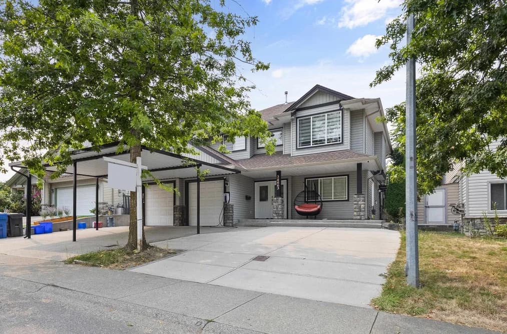 34463 LARIAT PLACE, Abbotsford, BC — Residential for Sale - Main Photo