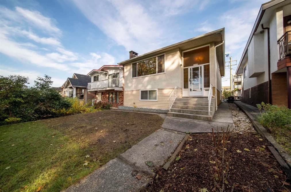 3449 E PENDER STREET, Vancouver, BC — Residential for Sale - Photo 2