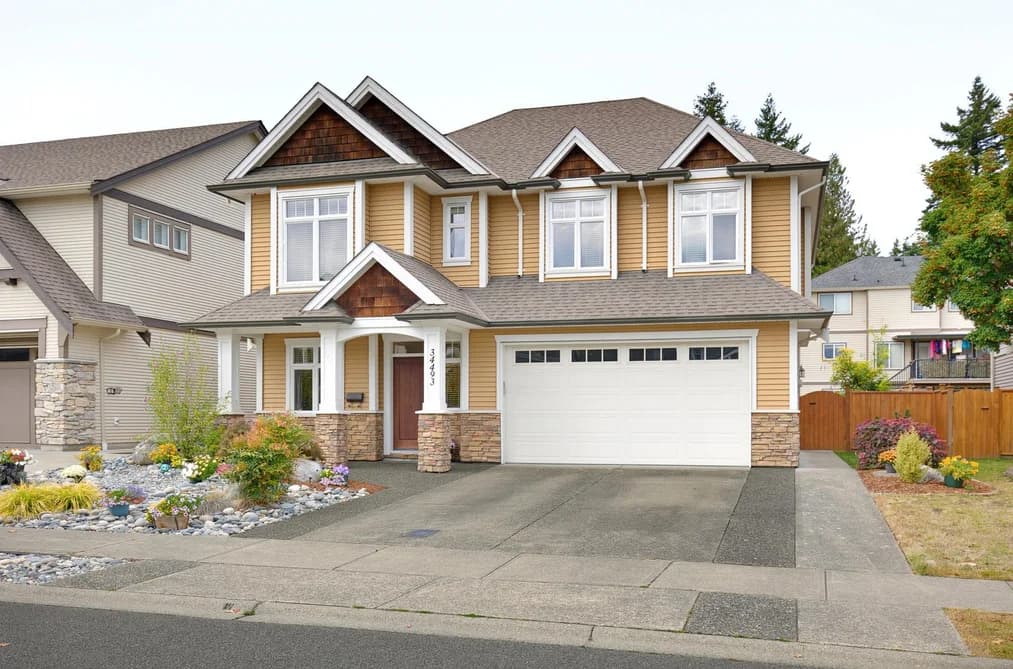 34493 MARCLIFFE PLACE, Abbotsford, BC — Residential for Sale - Photo 2