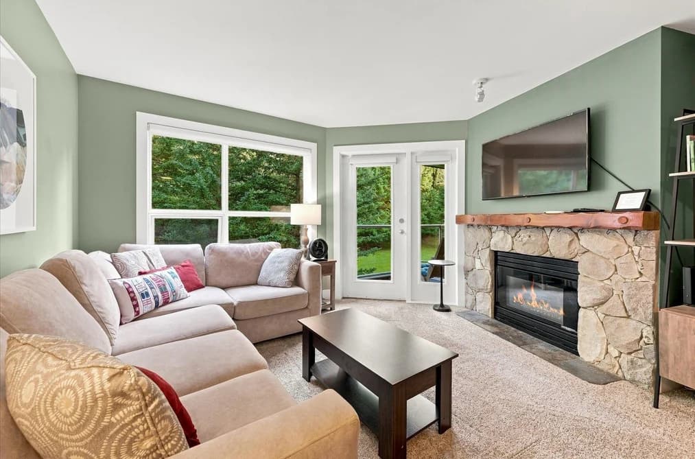 345 4800 SPEARHEAD DRIVE, Whistler, BC — Residential for Sale - Photo 2