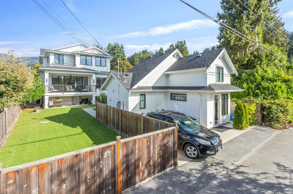 345 E 20TH STREET, North Vancouver, BC — Residential for Sale - Photo 2