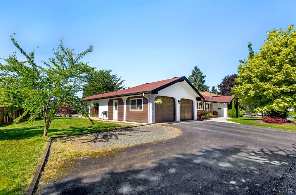 34629 ASCOTT AVENUE, Abbotsford, BC — Residential for Sale - Photo 2