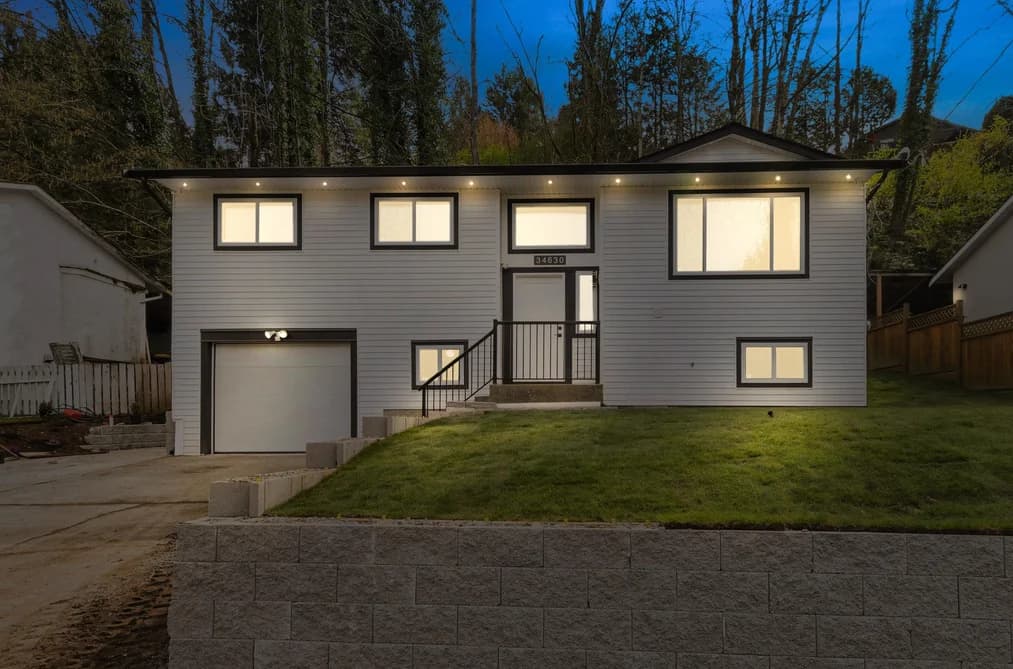 34630 IMMEL STREET, Abbotsford, BC — Residential for Sale - Main Photo