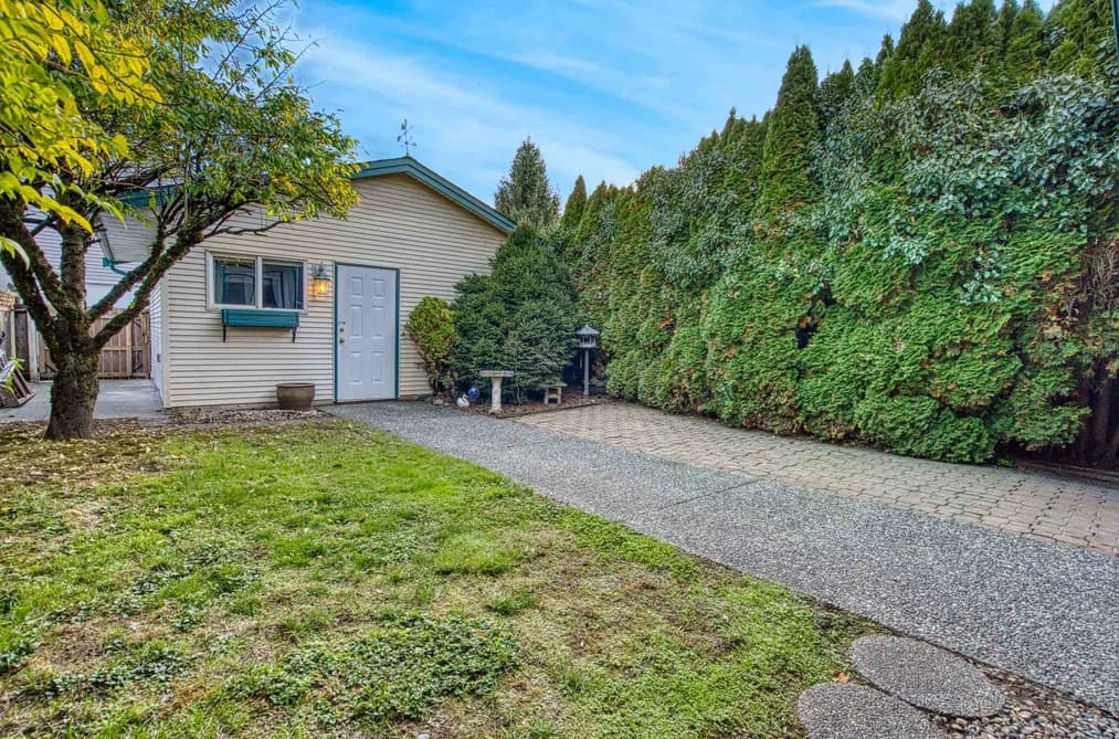 34632 4 AVENUE, Abbotsford, BC — Residential for Sale - Photo 2