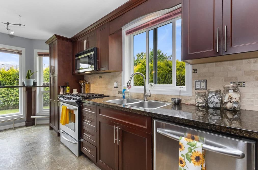 34654 DUNSMUIR COURT, Abbotsford, BC — Residential for Sale - Photo 2