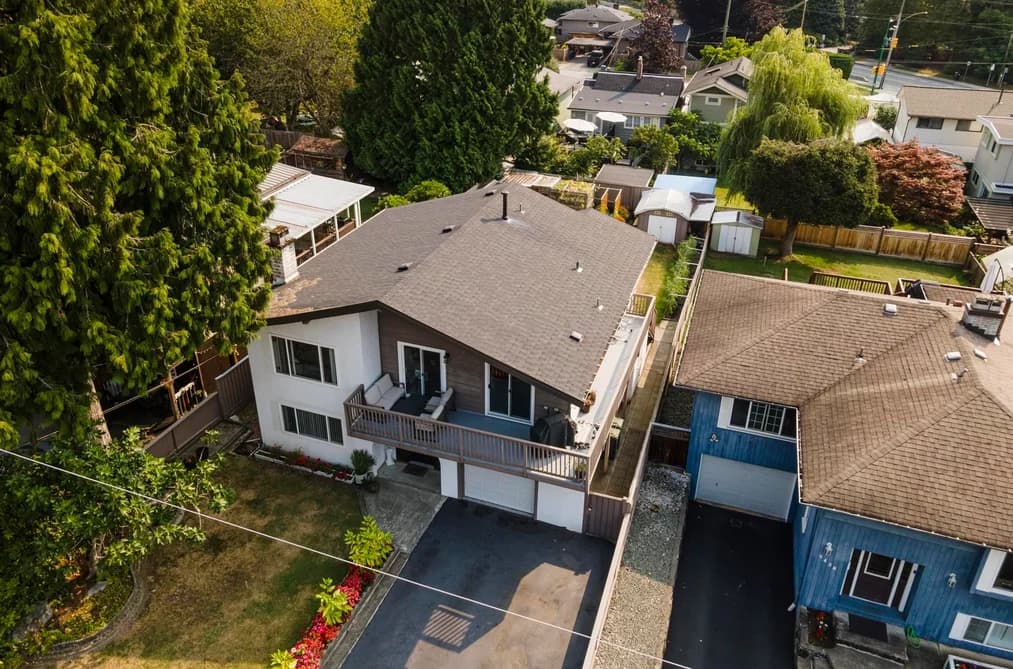 3466 UPTON ROAD, North Vancouver, BC — Residential for Sale - Photo 2