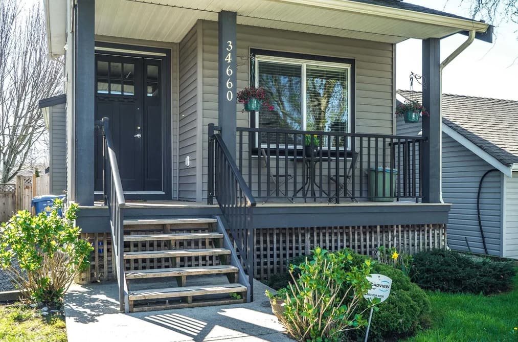 34660 4TH AVENUE, Abbotsford, BC — Residential for Sale - Photo 2
