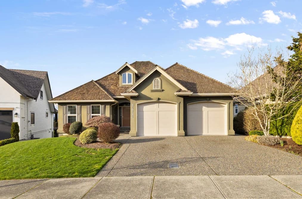 34745 HEARTHSTONE COURT, Abbotsford, BC — Residential for Sale - Main Photo