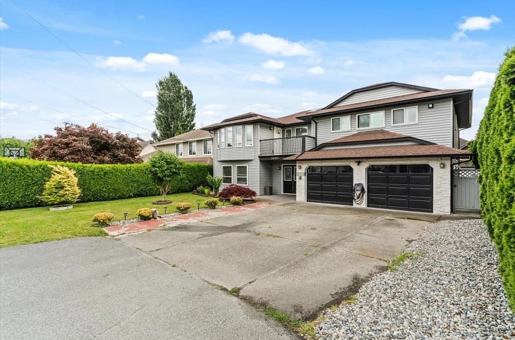 34762 2ND AVENUE, Abbotsford, BC — Residential for Sale - Photo 2