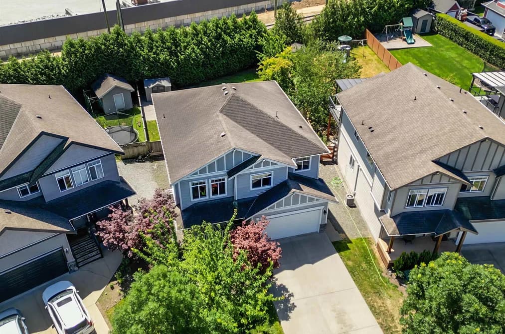 34832 1 AVENUE, Abbotsford, BC — Residential for Sale - Photo 2