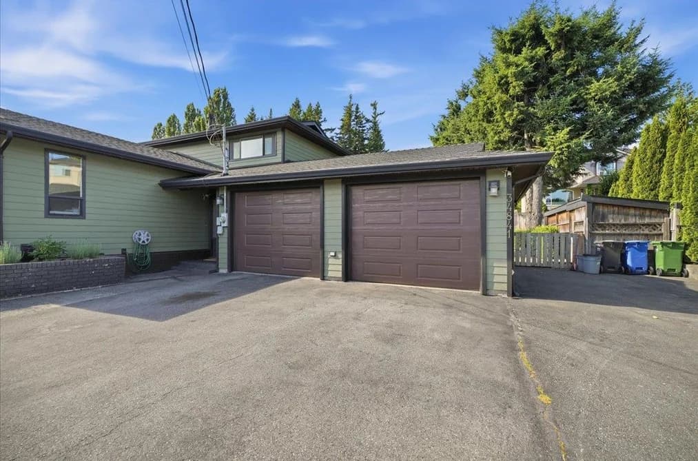 34841 MARSHALL ROAD, Abbotsford, BC — Residential for Sale - Photo 2
