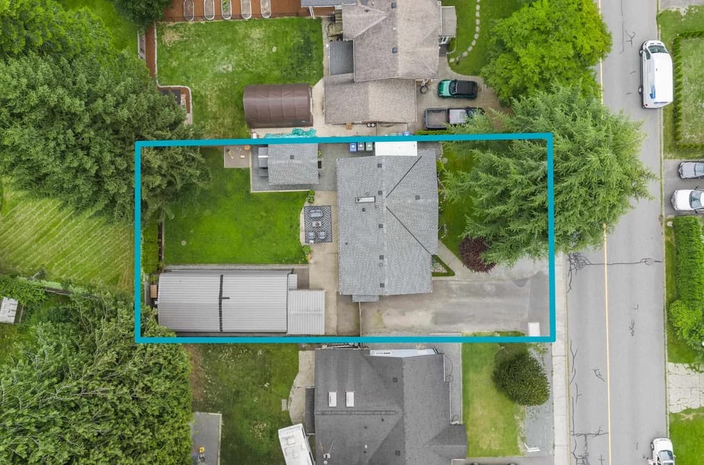 34855 LABURNUM AVENUE, Abbotsford, BC — Residential for Sale - Photo 2