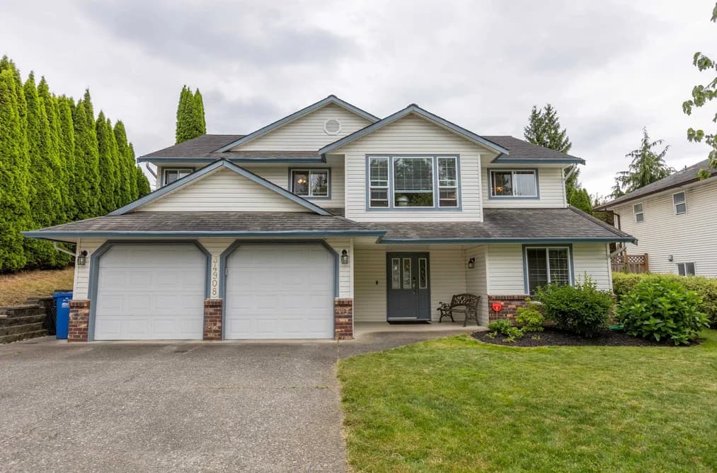 34908 MILLAR CRESCENT, Abbotsford, BC — Residential for Sale - Photo 2