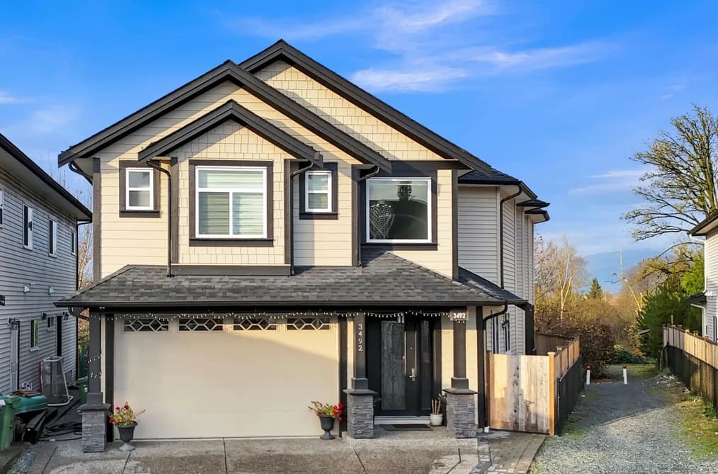 3492 HAZELWOOD PLACE, Abbotsford, BC — Residential for Sale - Main Photo
