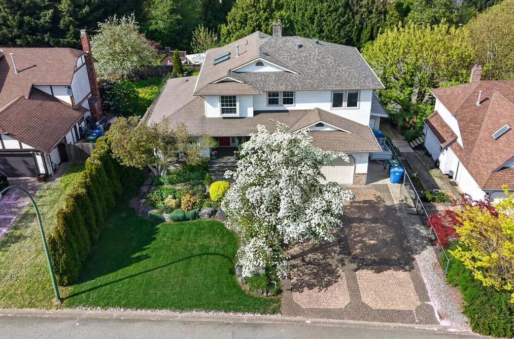 34947 OAKHILL DRIVE, Abbotsford, BC — Residential for Sale - Photo 2