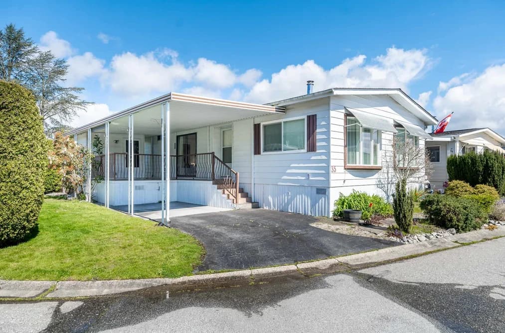 35 2120 KING GEORGE BOULEVARD, Surrey, BC — Residential for Sale - Main Photo