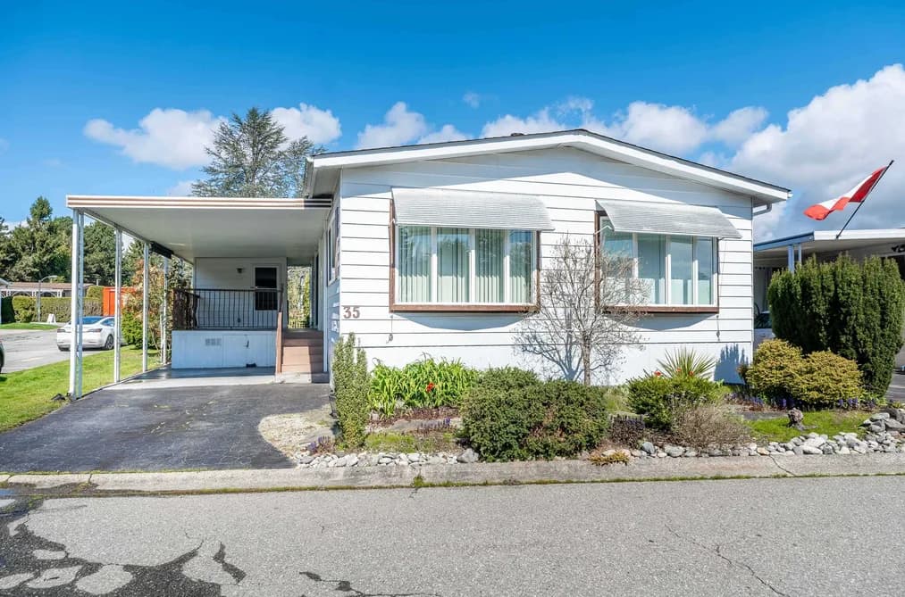 35 2120 KING GEORGE BOULEVARD, Surrey, BC — Residential for Sale - Photo 2
