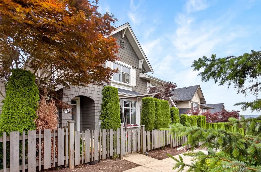 35 3400 DEVONSHIRE AVENUE, Coquitlam, BC — Residential for Sale - Photo 2