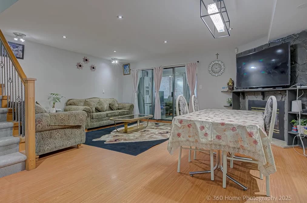 35 7533 140 STREET, Surrey, BC — Residential for Sale - Photo 2