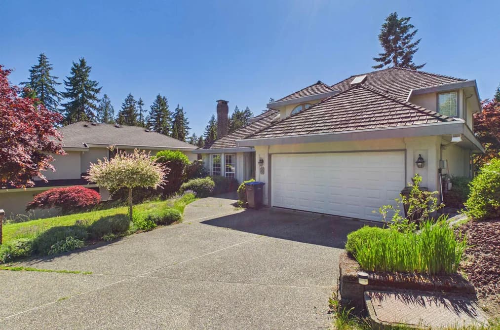35 WILDWOOD DRIVE, Port Moody, BC — Residential for Sale - Main Photo