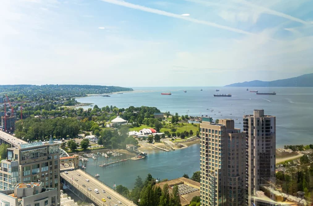 3501 889 PACIFIC STREET, Vancouver, BC — Residential for Sale - Photo 2