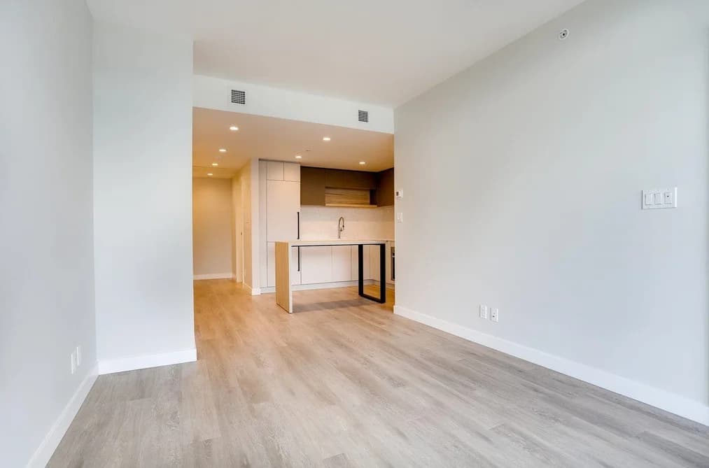3505 567 EMERSON STREET, Coquitlam, BC — Residential for Sale - Photo 2