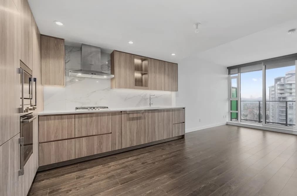 3506 9887 WHALLEY BOULEVARD, Surrey, BC — Residential for Sale - Photo 2