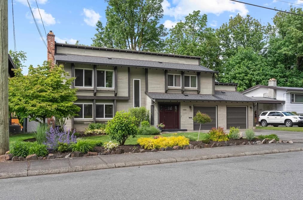 35061 HIGH DRIVE, Abbotsford, BC — Residential for Sale - Photo 2