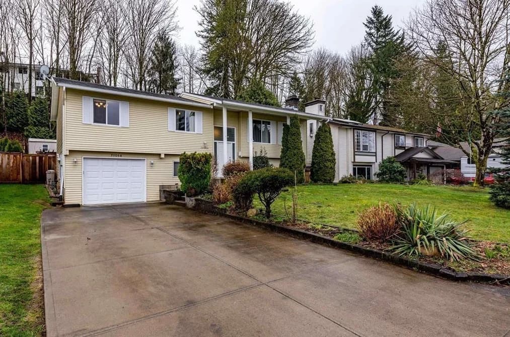35064 LABURNUM AVENUE, Abbotsford, BC — Residential for Sale - Main Photo