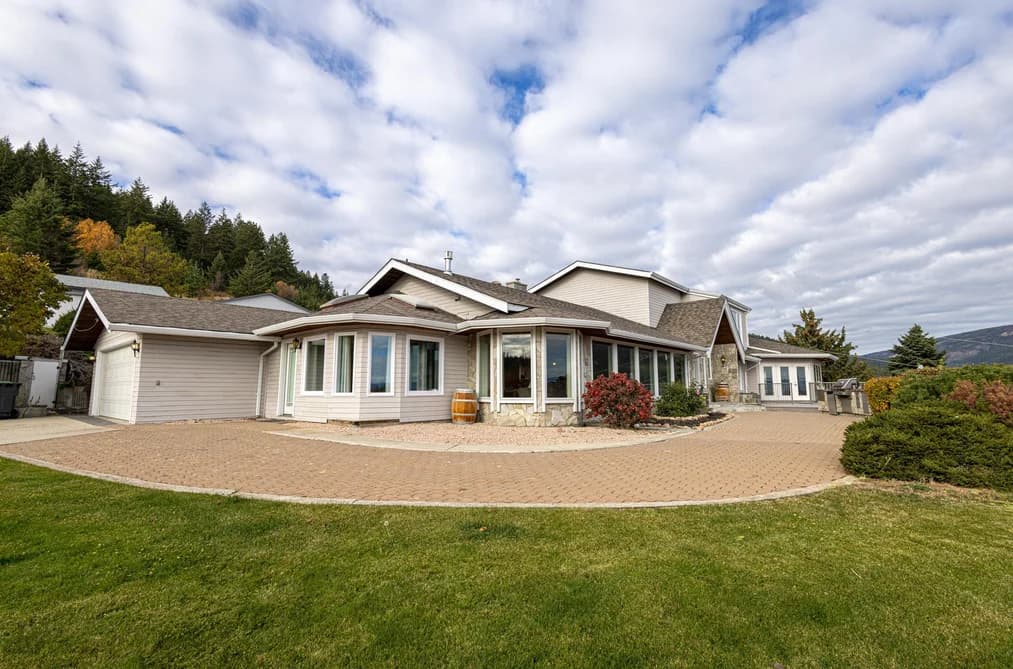 3510 GATES ROAD, No City Value, BC — Residential for Sale - Photo 2