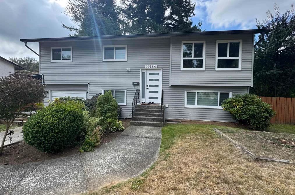 35144 Morgan Way, Abbotsford, BC - MLS: R3160228 - Photo 1 35144 Morgan Way, Abbotsford, BC - MLS: R3160228 - Photo 1