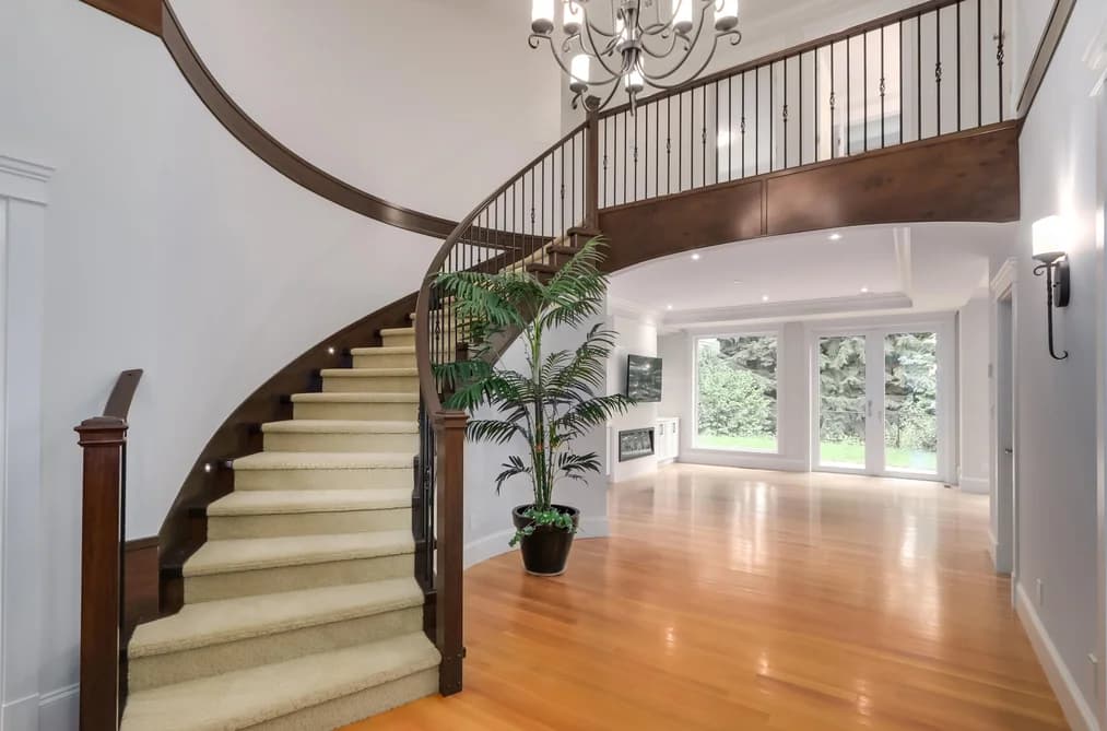 352 ST. JAMES CRESCENT, West Vancouver, BC — Residential for Sale - Photo 2