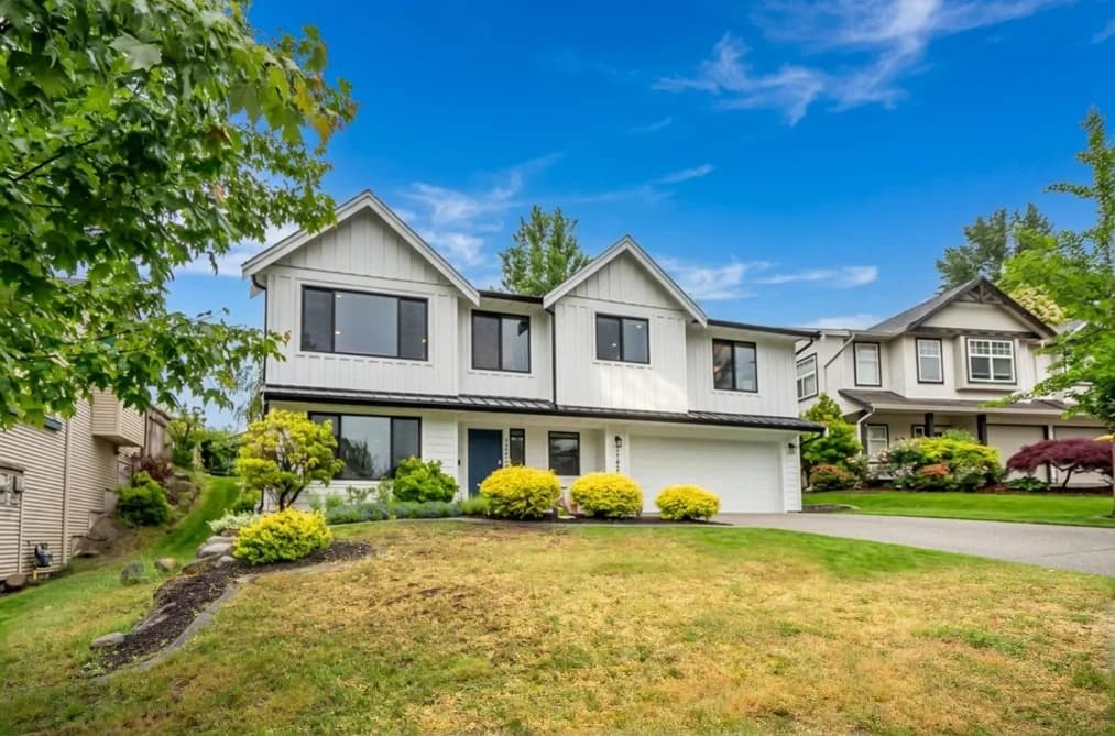 35452 STRATHCONA COURT, Abbotsford, BC — Residential for Sale - Main Photo
