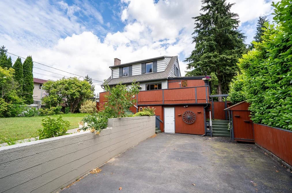 3554 HASTINGS STREET, Port Coquitlam, BC — Residential for Sale - Photo 2