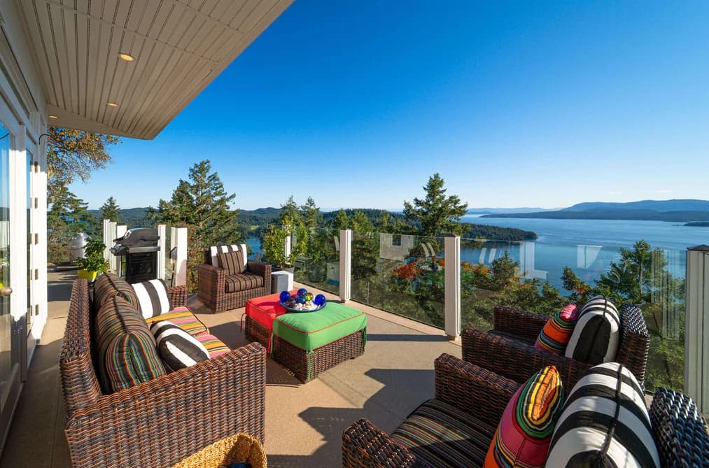 356 EAST WEST ROAD, Mayne Island, BC — Residential for Sale - Photo 2